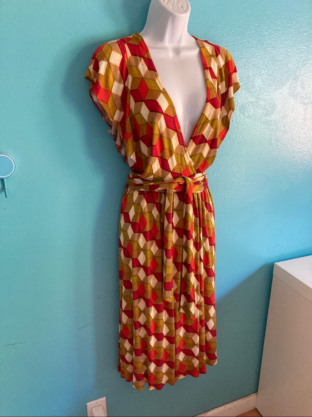 L.A.M.B Gwen Stefani 2007 Vintage Wrap Dress Size 8 Geometric Flutter Sleeve - Picture 10 of 13